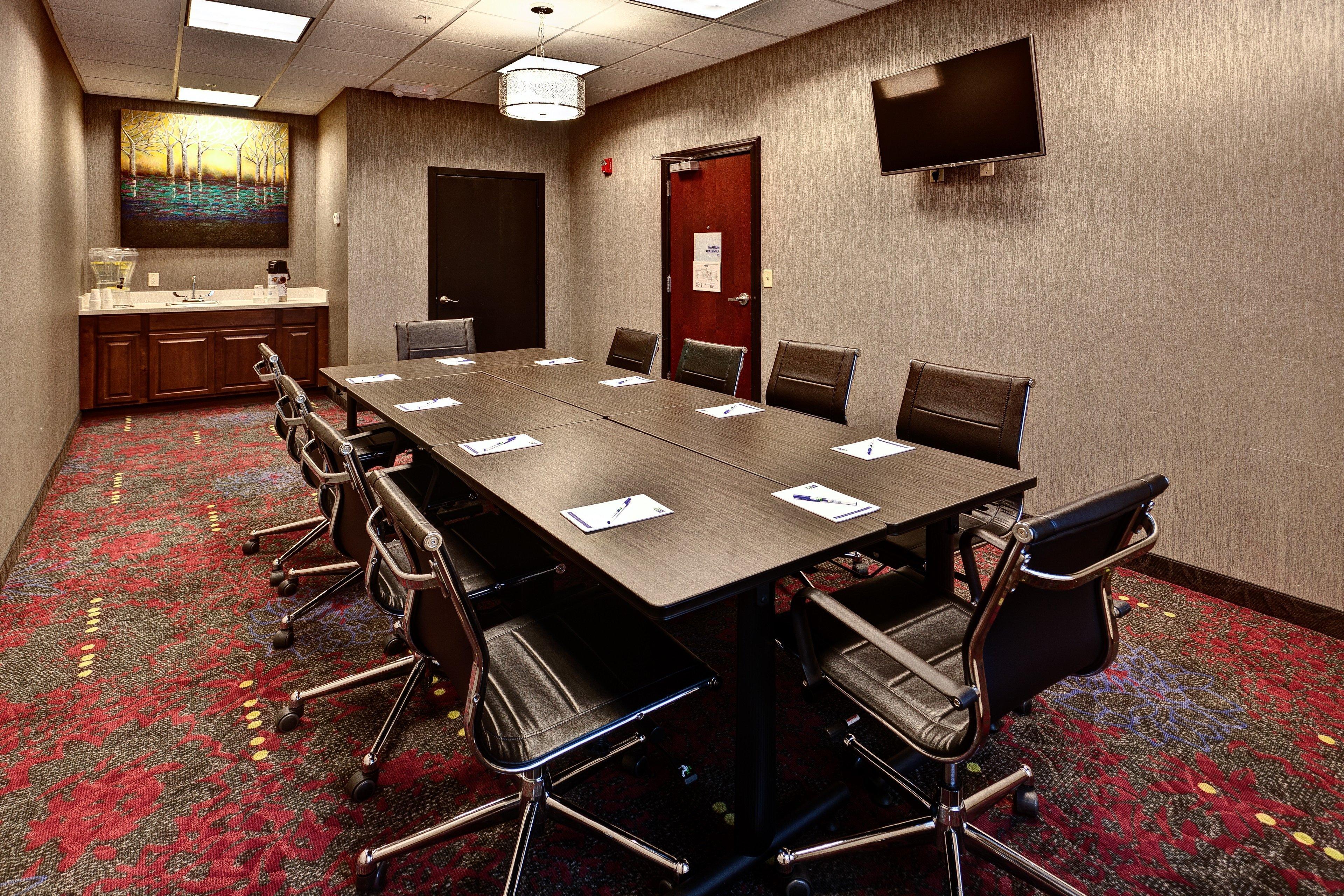 Holiday Inn Express Hutchison By Ihg Hutchinson Exterior photo