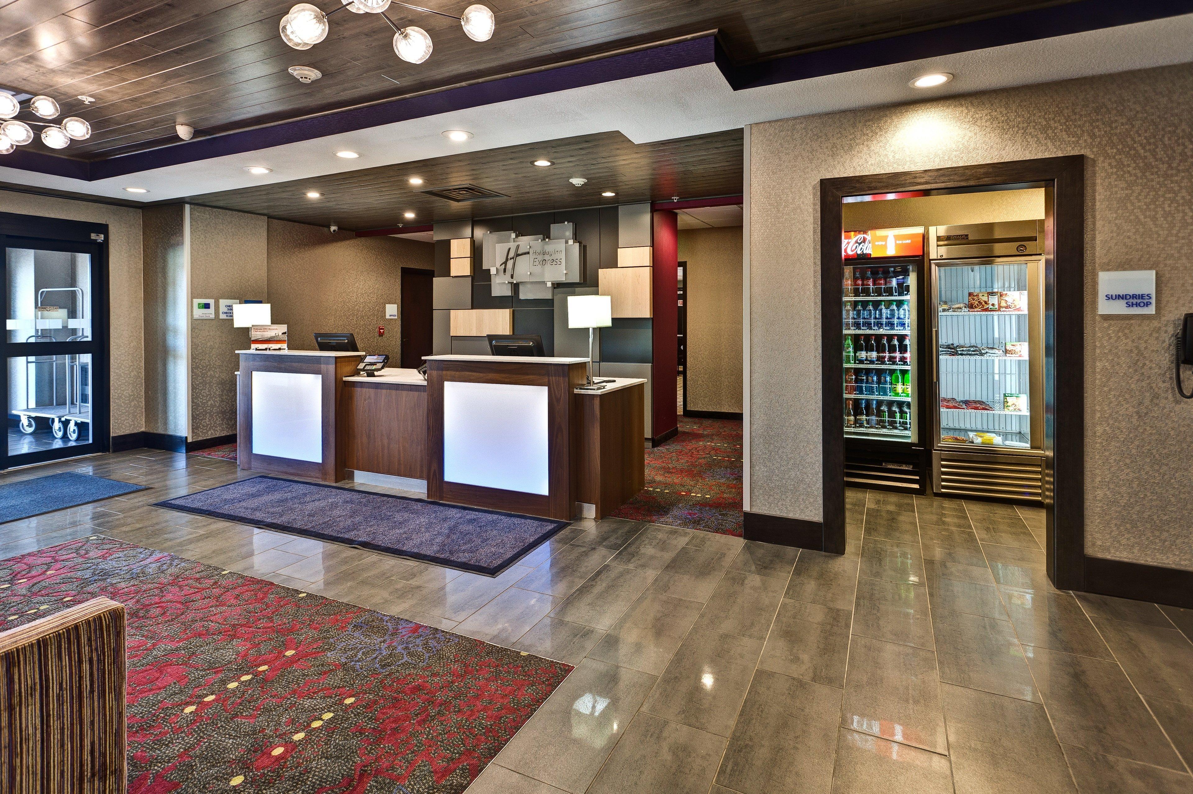 Holiday Inn Express Hutchison By Ihg Hutchinson Exterior photo